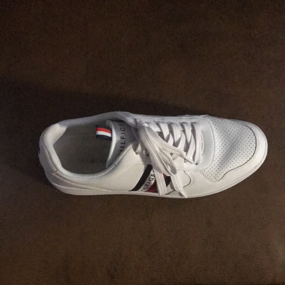 I am Selling new Tommy Hilfiger shoes for cheap - Picture 2 of 11